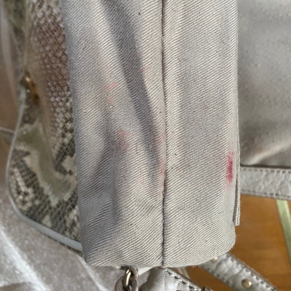 Remi & Emmy snake print cross body mini bag, color: Neutrals - Picture 7 of 8